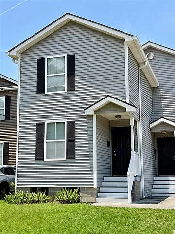 423 40th St Photo 1