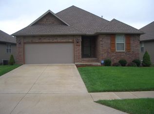 1147 S Maple Grove Ave, Springfield, MO 65804