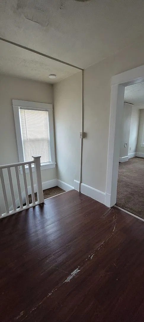 109 Polk St — Photo 4