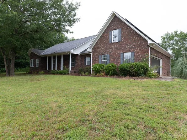 2614 Westbrook Rd, Edgemoor, SC 29712