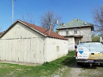 5th image of 709 Woodrow Ave