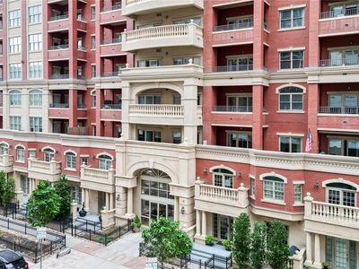 1950 N Logan Street  Unit 906, Denver, CO, 80203