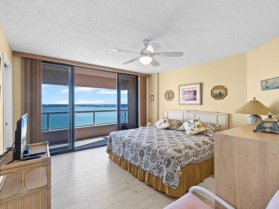 4th image of 1340 Gulf Boulevard #15a