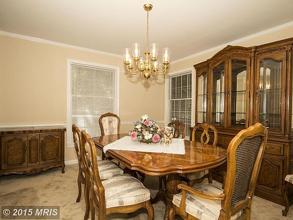 4th image of 14 Woodsmen Ct