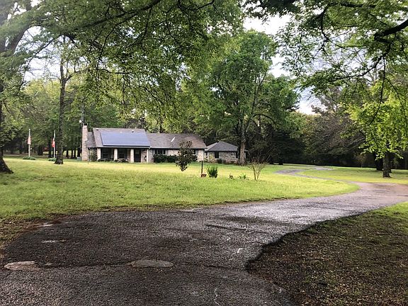 4th image of 690 County Road 4809
