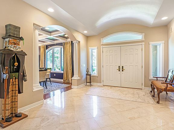 5th image of 3571 Meadowood Trail Dr SE