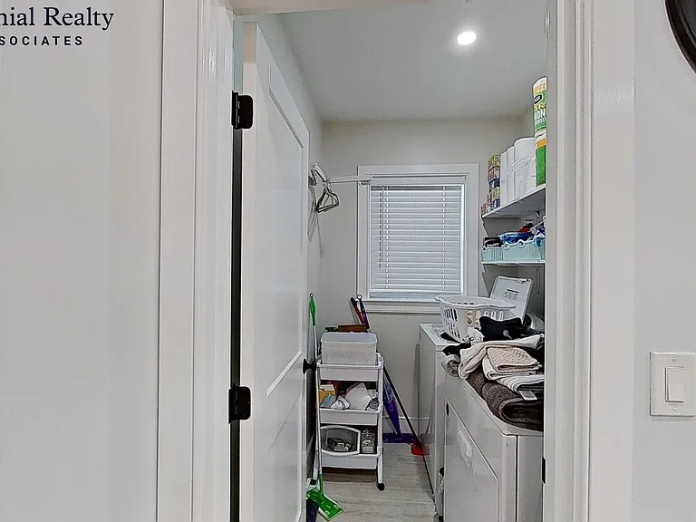 28 Woodrow Ave #2 — Photo 10