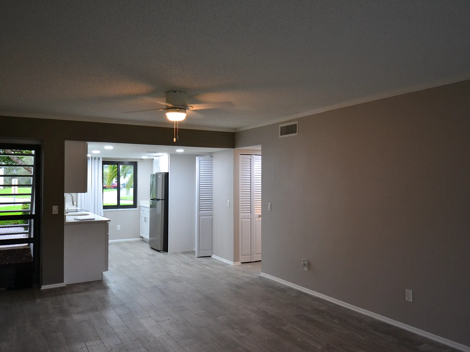 All New ELW downstairs 2 Bed — Photo 3