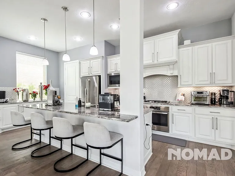 4303 Cottonwood Creek Ln — Photo 10