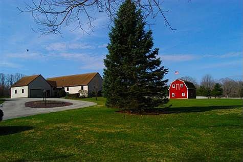 Front of house with Barn