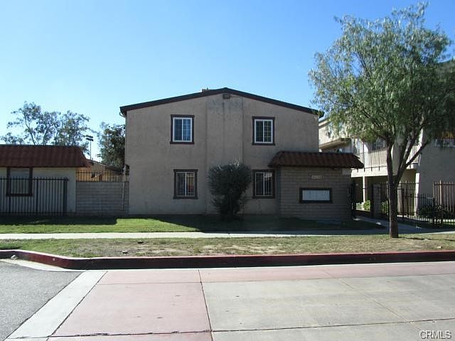 Frontage of the complex.