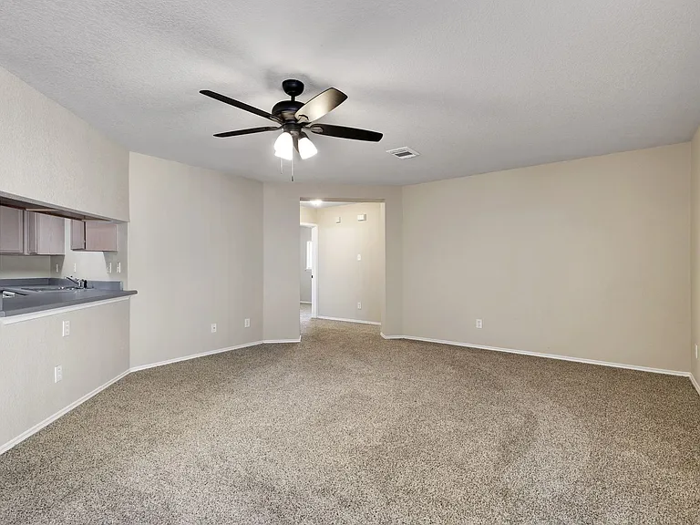 10331 Manor Crk — Photo 14