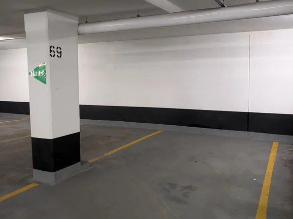 11 Wellesley St W, Toronto, ON