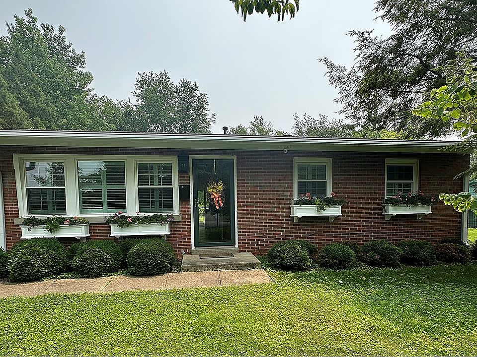 2nd image of 1938 Bellefonte Dr