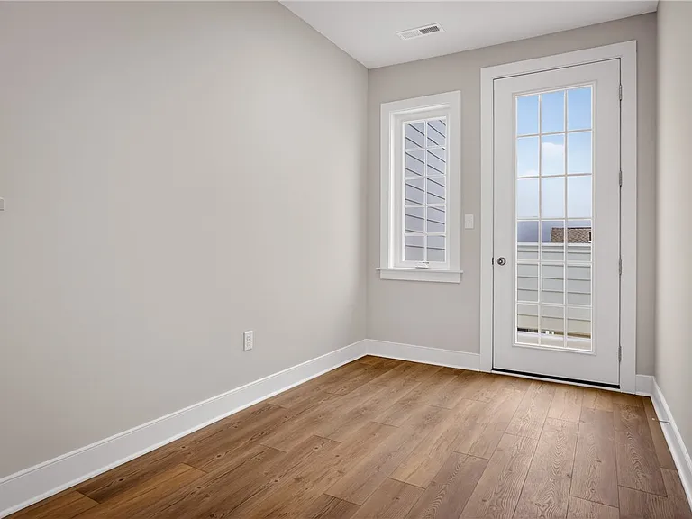 4022 Cottage Way — Photo 24