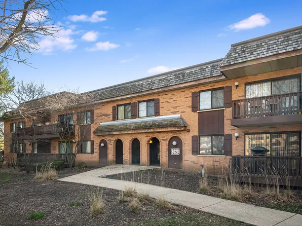 8020 Woodglen Ln APT 102, Downers Grove, IL 60516