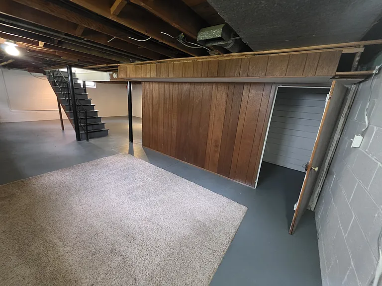 915 Mackow Dr — Photo 19