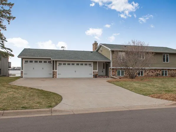 6741 E Shadow Lake Dr, Lino Lakes, MN 55014