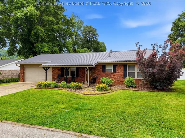 122 Woodland Frst, Winfield, WV 25213