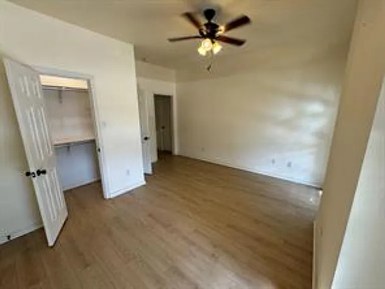 1100 Hunters Creek Dr — Photo 28