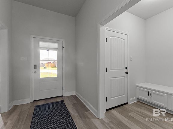 5th image of 1097 Stella Rd