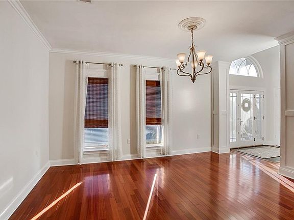 5th image of 4431 San Remo St