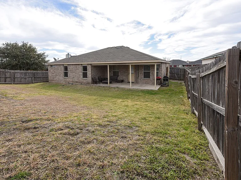 3703 Frigate Dr — Photo 18
