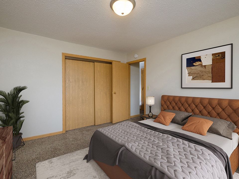 Fargo, ND Birchwood 2 Apartments | Bedroom