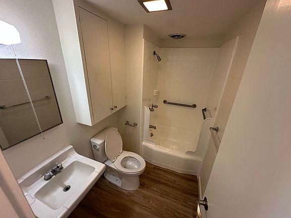 5th image of 838 Lukepane Ave APT 403