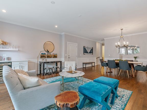 5th image of 3717 N Ashland Ave #1S