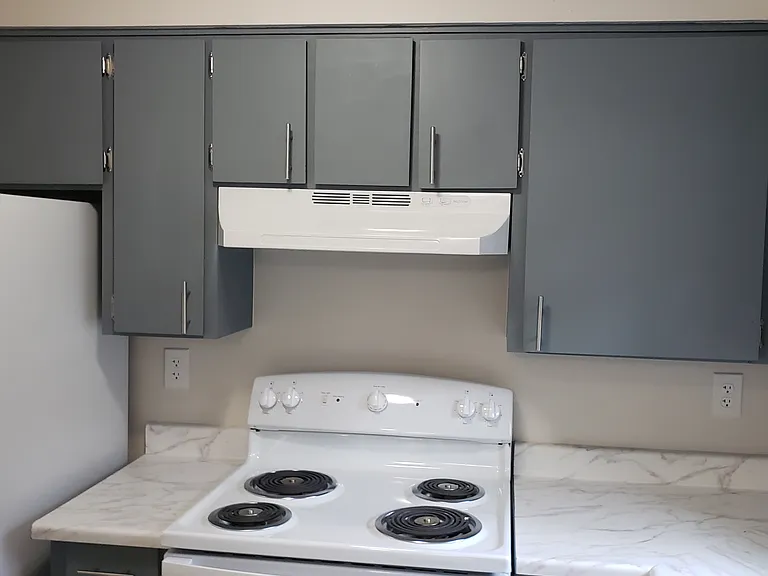 Greystone Apartments — Photo 9