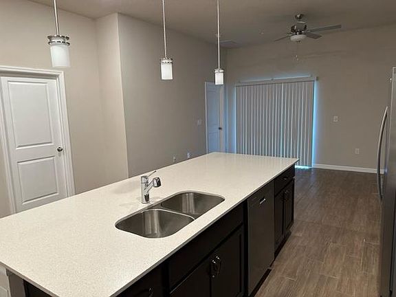 4th image of 16 Wood Arbor Ln #B