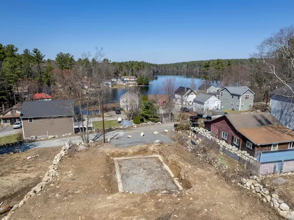 4 Andover Street, Pelham, NH 03076