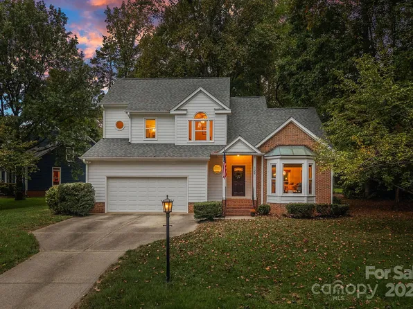 132 Bridgeport Dr, Mooresville, NC 28117