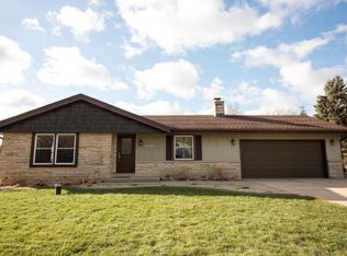 N74W22095 Alta Vista Dr, Lisbon, WI 53089