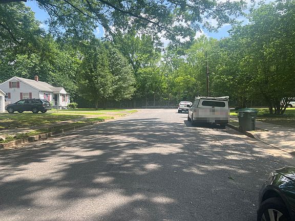 4th image of 568 Western Dr