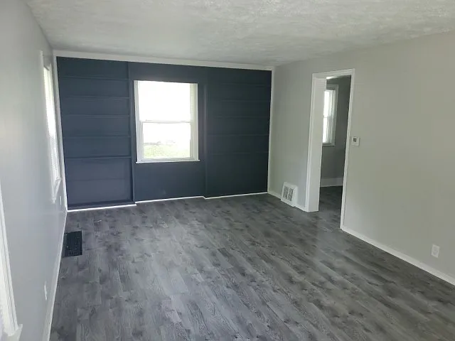 1329 N Meade St - 1 — Photo 2