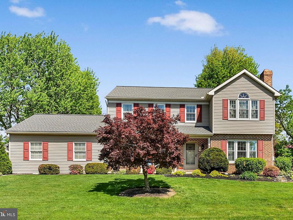 1st image of 30 Edgewood Dr