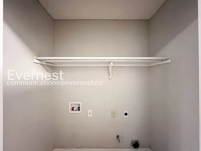 5565 Chapel Hill Dr — Photo 17