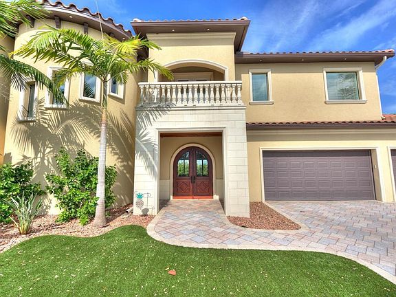 3rd image of 699 Seville Ct