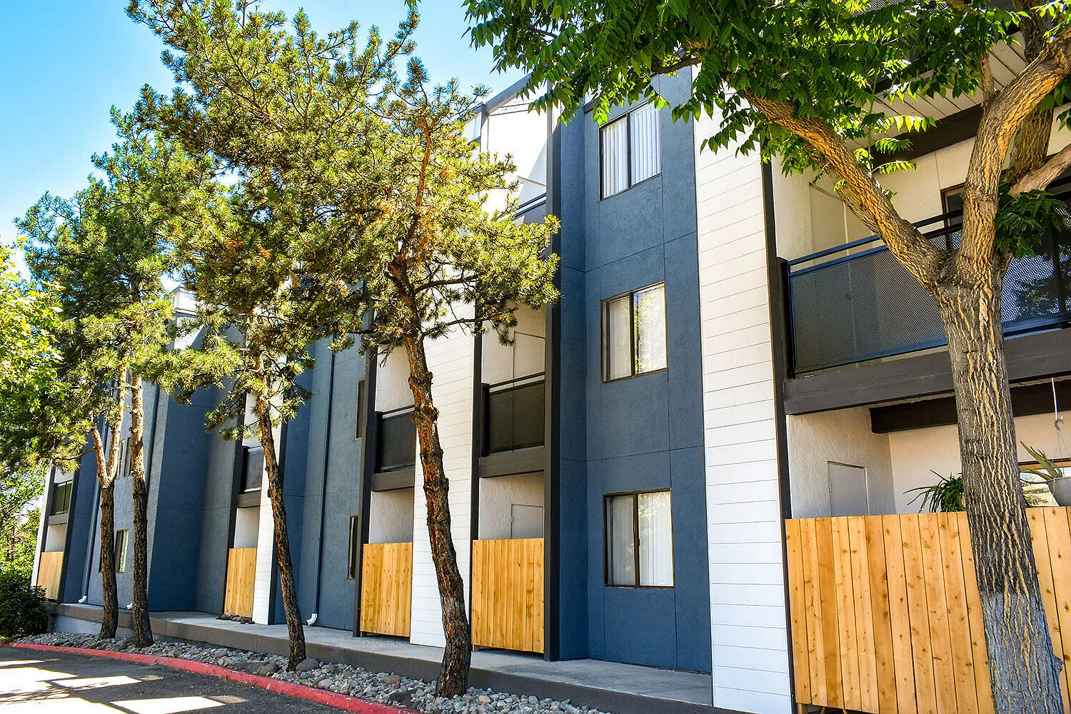WateringWinds Apartments — Photo 1