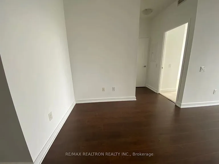 121 McMahon Dr #2106 — Photo 6