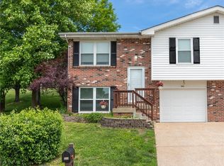 800 Beechwood Dr, Arnold, MO 63010