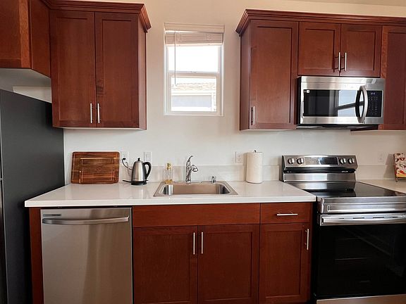 2nd image of 1116 Parkview Pl #A
