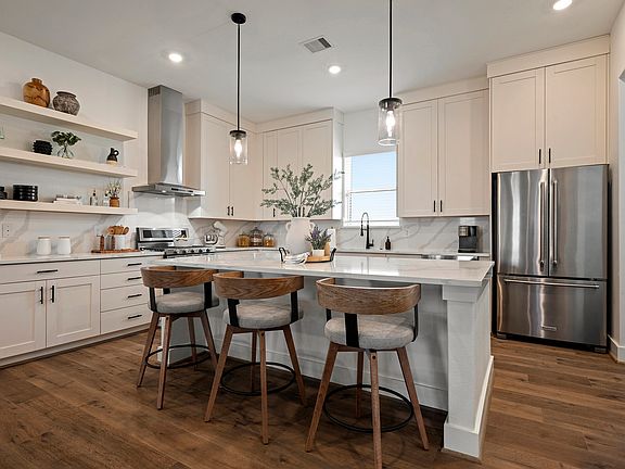 Fully loaded kitchen