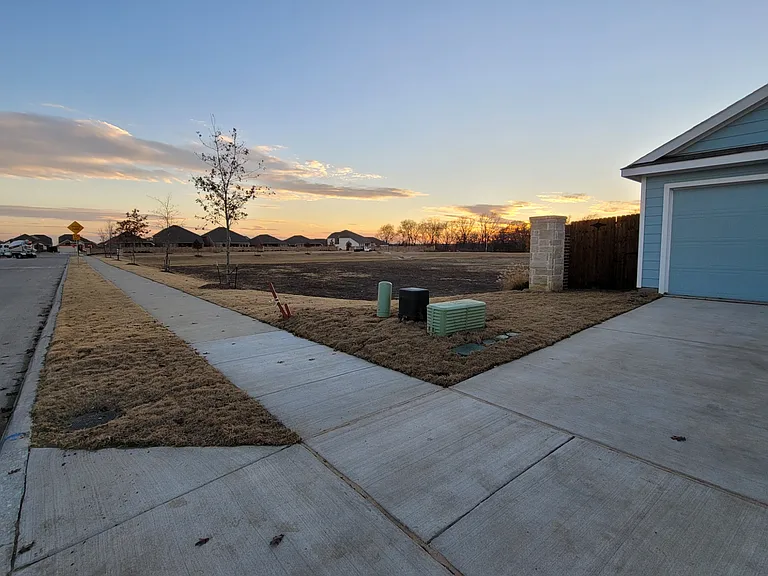 7513 Bluebell Ln — Photo 18