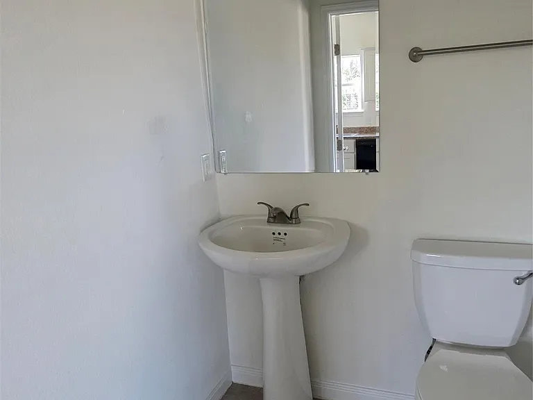6303 White Oak Dr — Photo 10