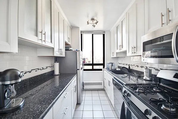 Rented by Compass | media 38
