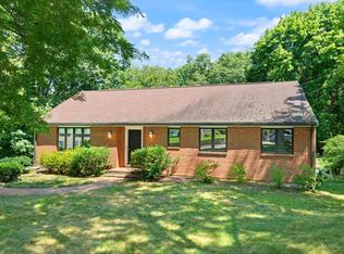 24 Minihans Ln, Quincy, MA 02169