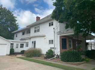 30 N Carlton St, Zeeland, MI 49464